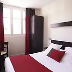 מלון Logis Chateaubriand נאנט