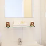 Logis Chateaubriand Hotel