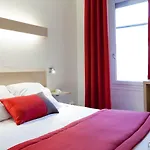 Logis Chateaubriand מלון 2*