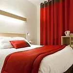 Logis Chateaubriand 2* נאנט