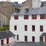 Logis Chateaubriand מלון