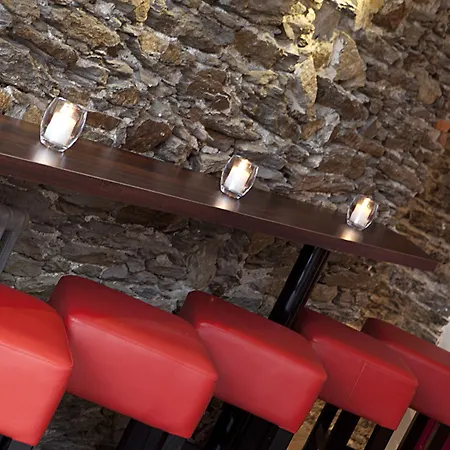 Logis Chateaubriand 2*