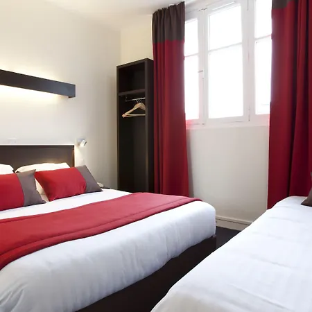 Logis Chateaubriand Hotel