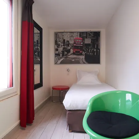 Logis Chateaubriand 2*