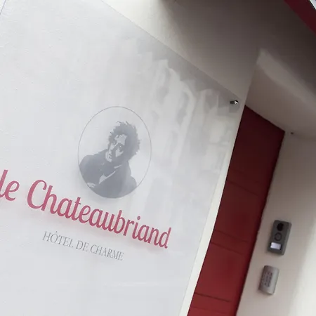 Logis Chateaubriand 2*