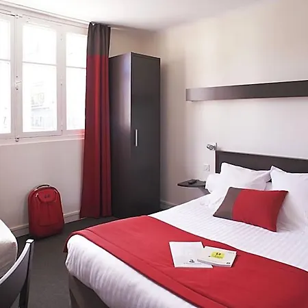 Logis Chateaubriand Hotel