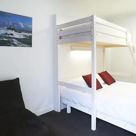 Logis Chateaubriand 2*