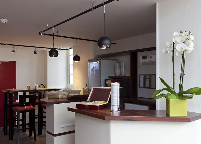 Logis Chateaubriand 2* Nantes