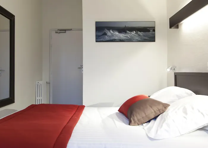 Hotel Logis Chateaubriand