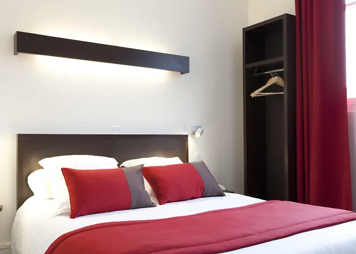 Hotel Logis Chateaubriand Nantes