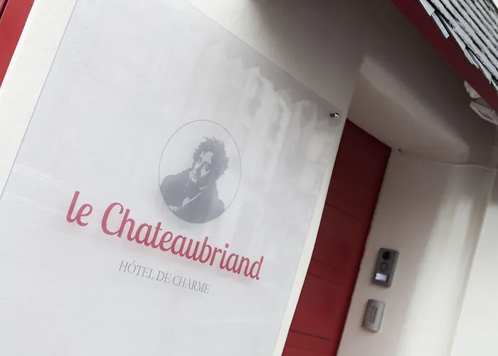 Logis Chateaubriand 2*