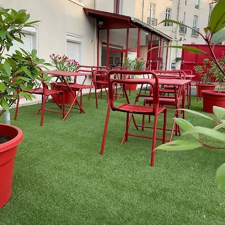 מלון Logis Chateaubriand