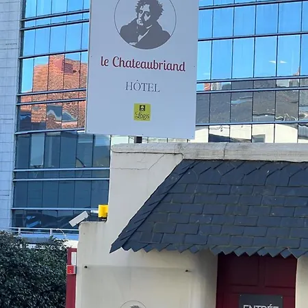 מלון Logis Chateaubriand 2*