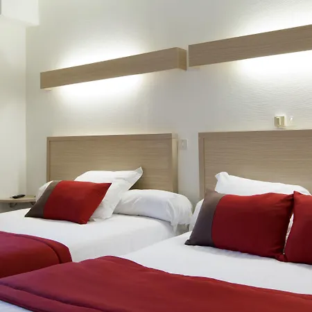 Logis Chateaubriand מלון נאנט