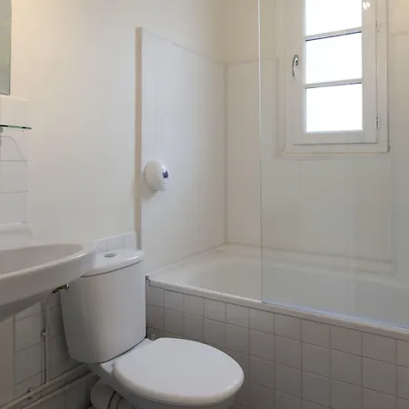 Logis Chateaubriand 2*