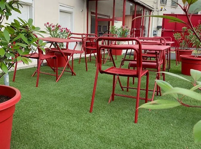 Hotel Logis Chateaubriand