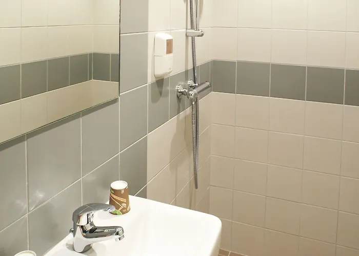 Logis Chateaubriand Hotel